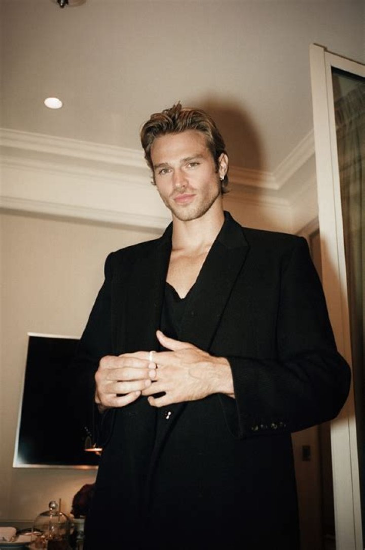 Matthew Noszka The Model Discovered on Instagram