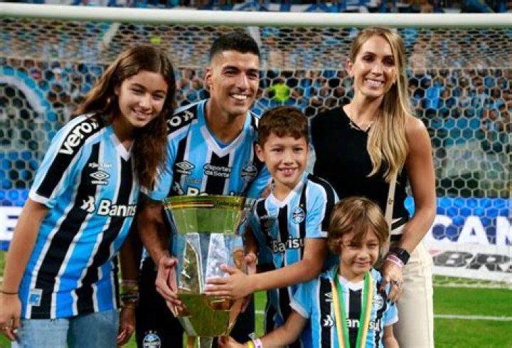 Meet Delfina Su&aacute;rez, Luis Suarez's Young Teenage Daughter