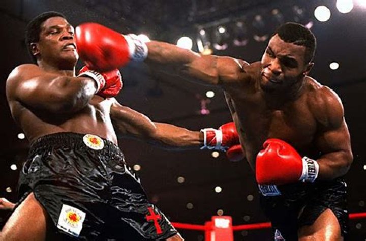 Mike Tyson 10 momentos hist&oacute;ricos de su carrera MENzig