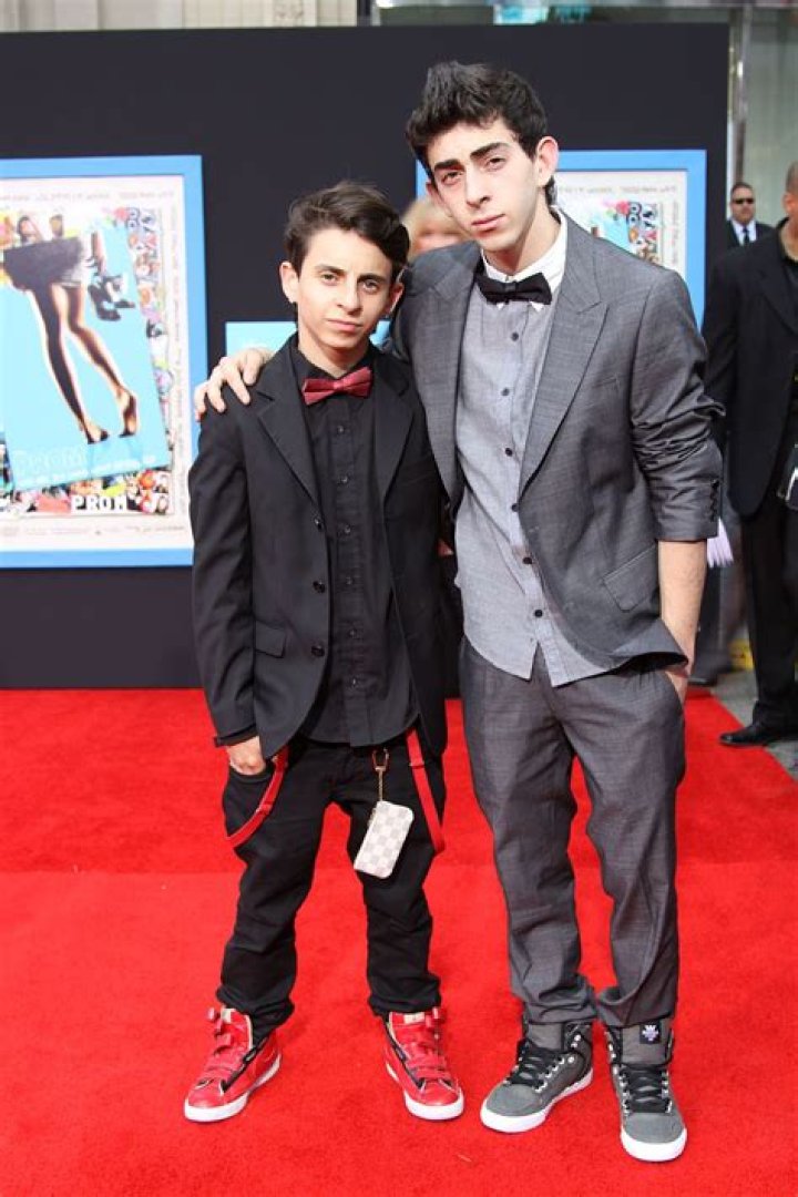 Moises Arias Brother