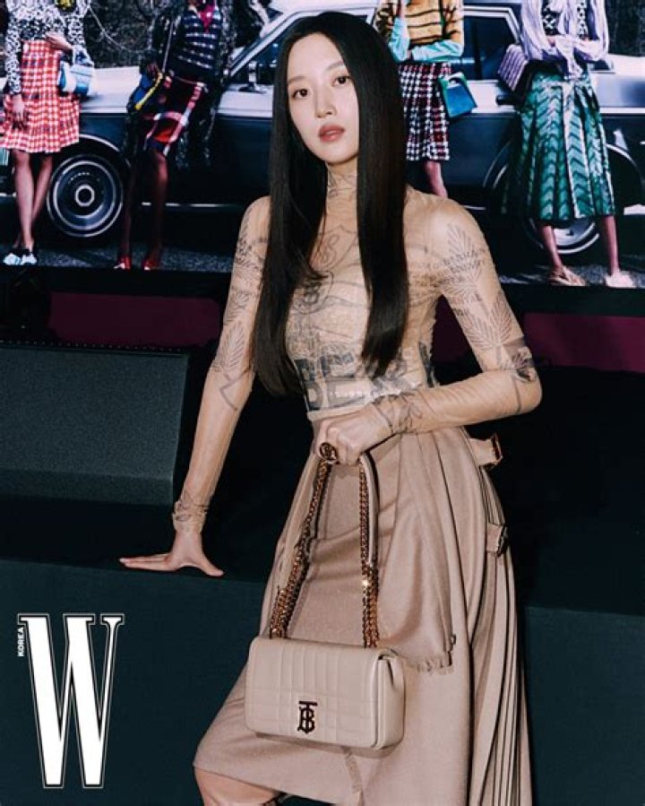 Moon Ga Young Receives Sweet Present From THIS Actor KDramaStars