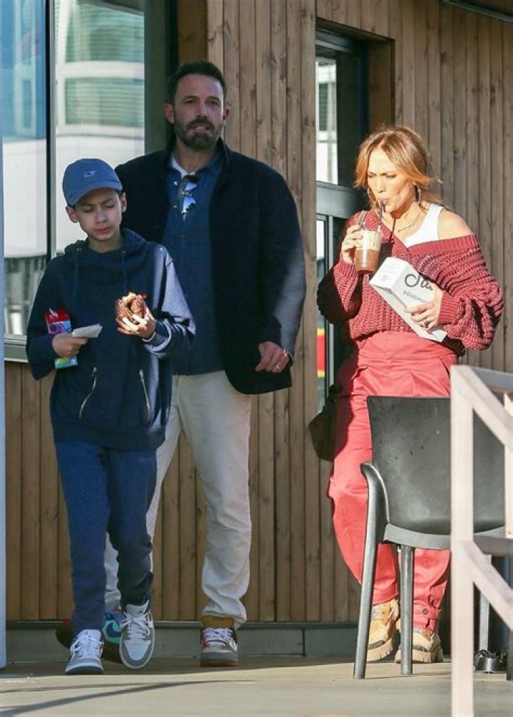 Mother's Day Inspiration: Jennifer Lopez's Heartwarming Celebration