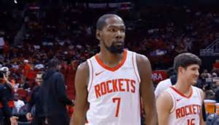 NBA Kevin Durant revient transform&eacute; physiquement
