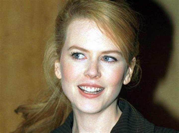 Nicole Kidman Sparks Plastic Surgery Rumors With Noticeably Swollen Face!
