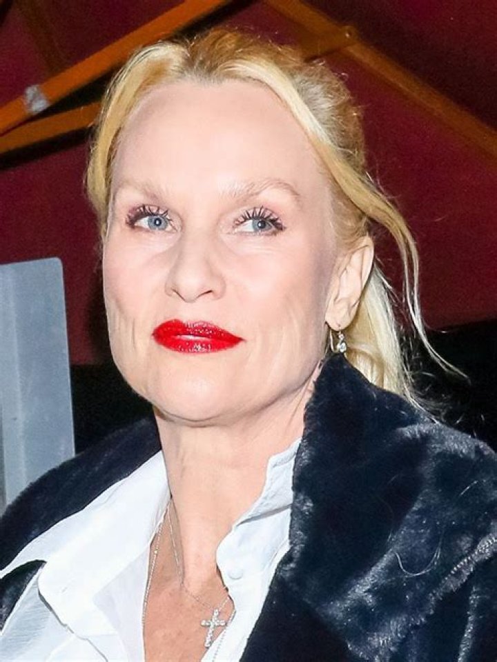 Nicollette Sheridan's Height, Weight, Measurements & More