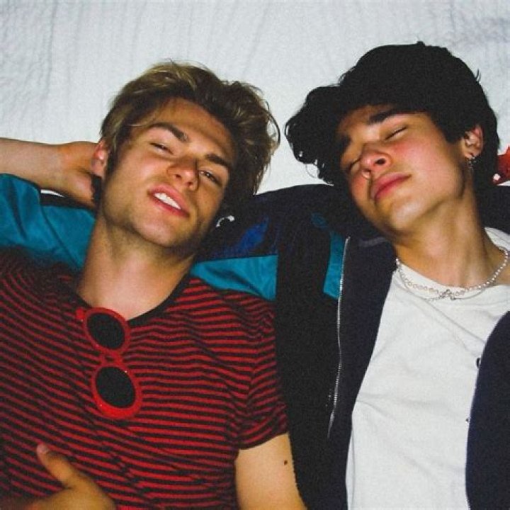 noah lalonde and isaac arellanes Boys, Cute celebrities, Hottest guy ever