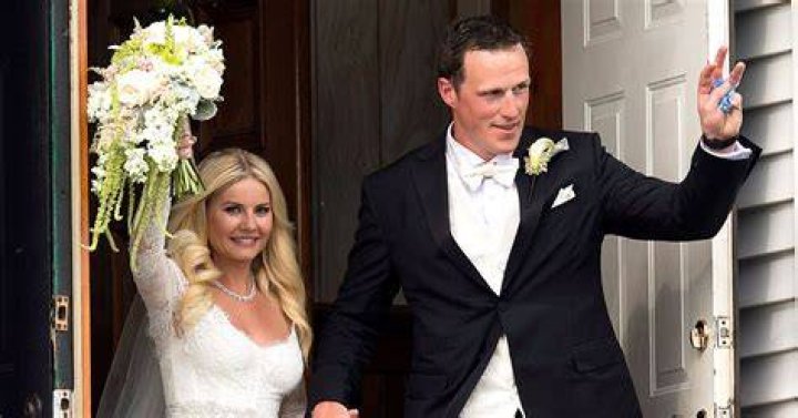 NWK to MIA My Life Is Over Elisha Cuthbert Marries Hockey Player Dion