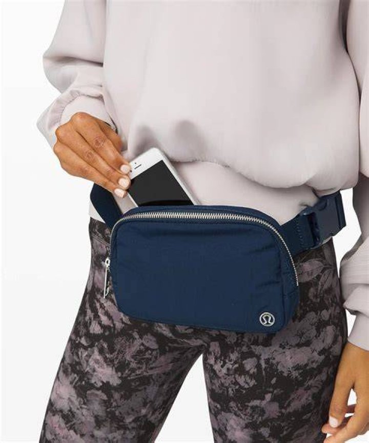 NWT Lululemon Everywhere Belt Bag Quilted Canada Canadian Olympics