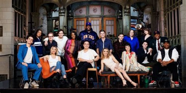 OnceFired SNL Cast Member Returns to Host Show and Makes Hilarious