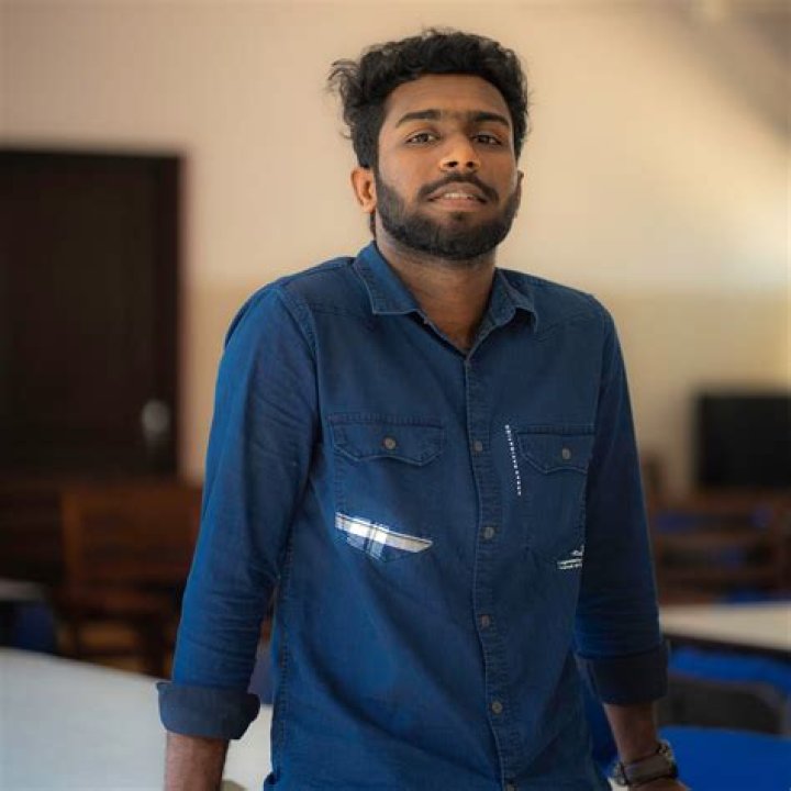 Oru Kuprasidha Payyan (2018) AZ Movies