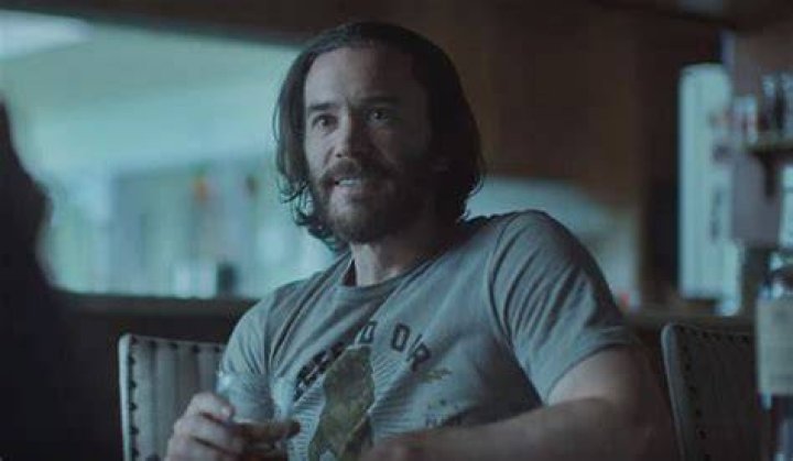 Ozark Review Starring Soap Alum Tom Pelphrey as Ben Davis