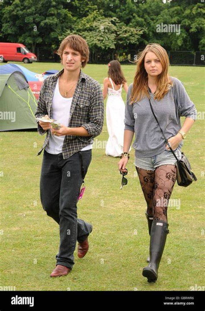 Paolo Nutini (left)and girlfriend Teri backstage at the Isle of Wight