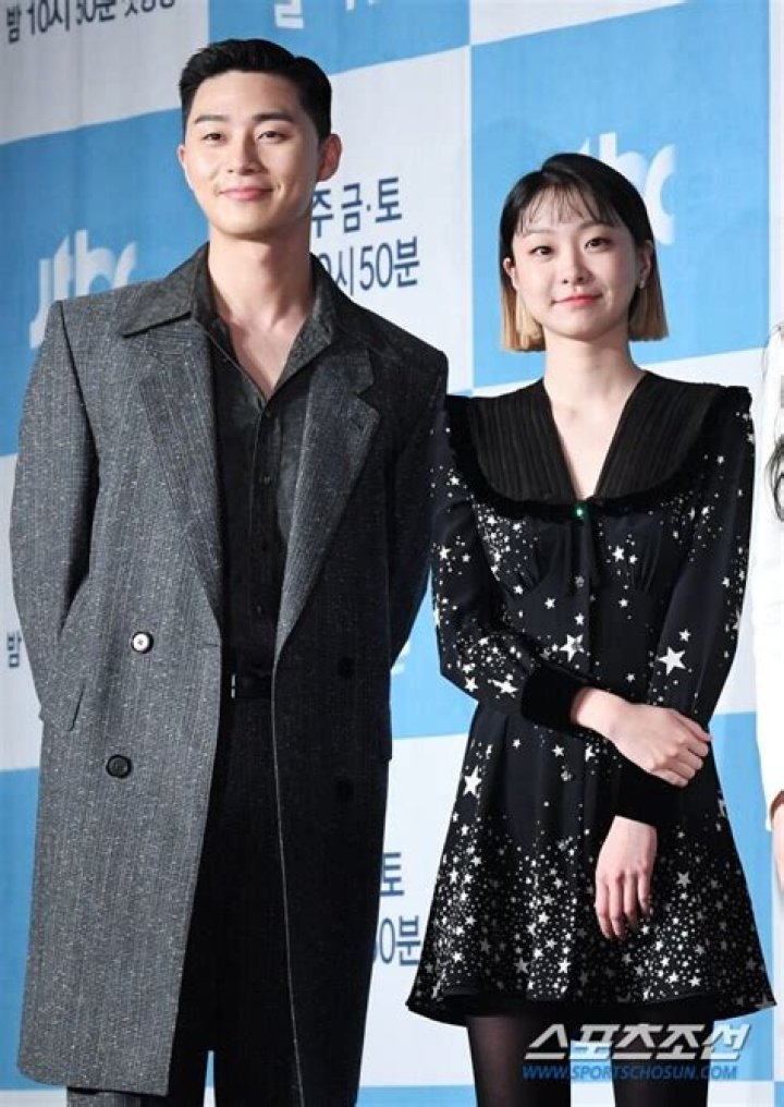 Park Seo Joon and Kim Ji Won Say They Will Get Married Under One