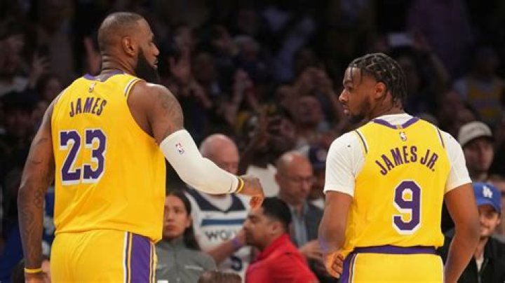 Patrick Swayze's Epic Lakers Appearance: A Legendary Moment