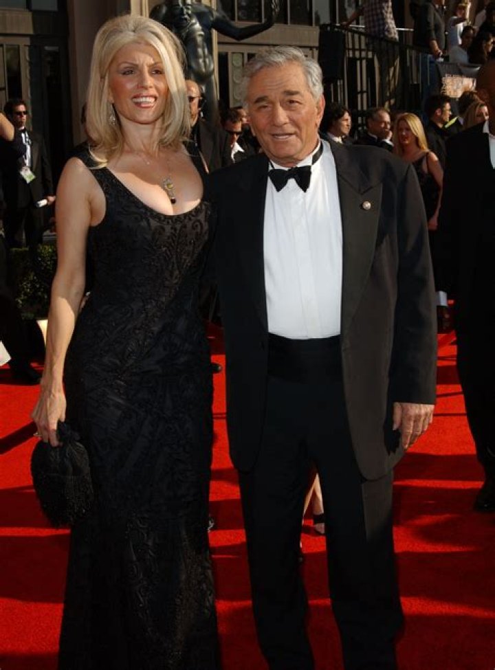 Peter Falk et Shera Danese &agrave; leur mariage en 1977 cr&eacute;dit Ralph