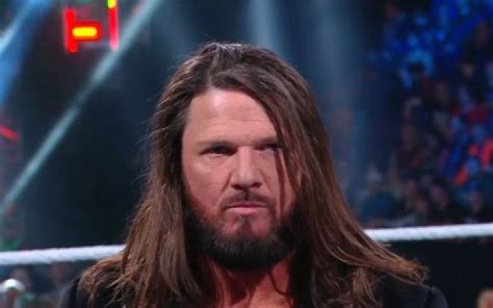 [PHOTO] AJ Styles changes his entire appearance after his return to