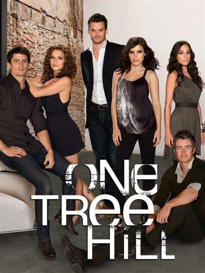 Photos from One Tree Hill Cast Reunite to Celebrate 20th Anniversary of