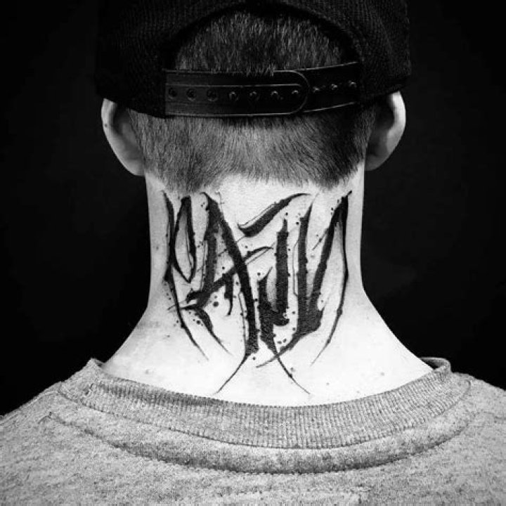 Pin en Lettering tattoos