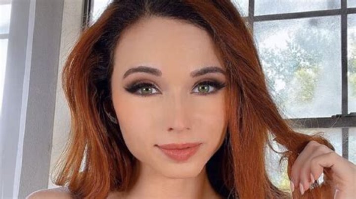 Pin on Amouranth (Kaitlyn Siragusa)