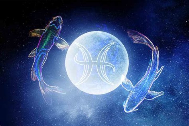 Pisces Moon Sign Traits and Characteristics InstaAstro