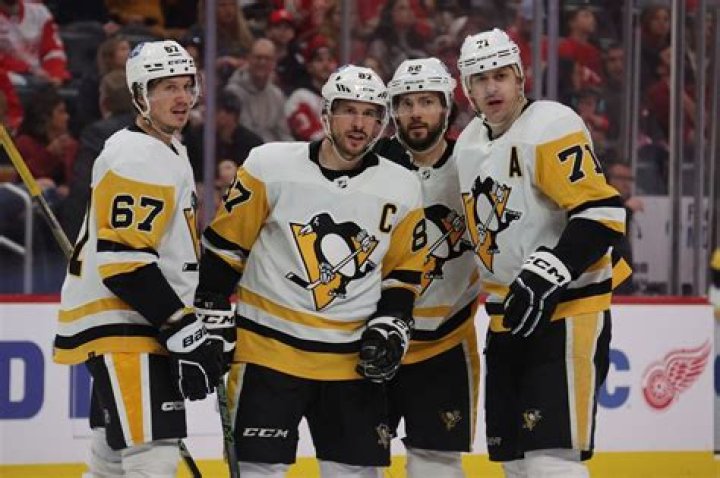Pittsburgh Penguins' Sidney Crosby has 4point night in return from injury