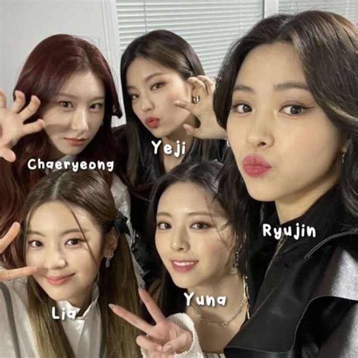 Predebut Profile Photos Of ITZY Released Online, Including Jeon SoMi