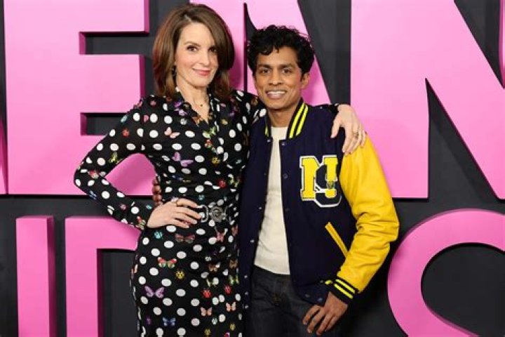 Rajiv Surendra (Mean Girls) desaf&iacute;a a Instagram con foto sin ropa