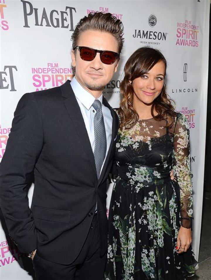 Rashida Jones Boyfriend, Dating History, Relationships