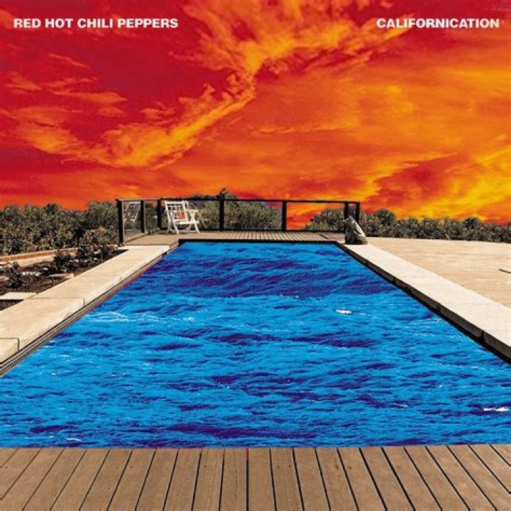 Red Hot Chili Peppers cover Nirvana's 'Smells Like Teen Spirit'