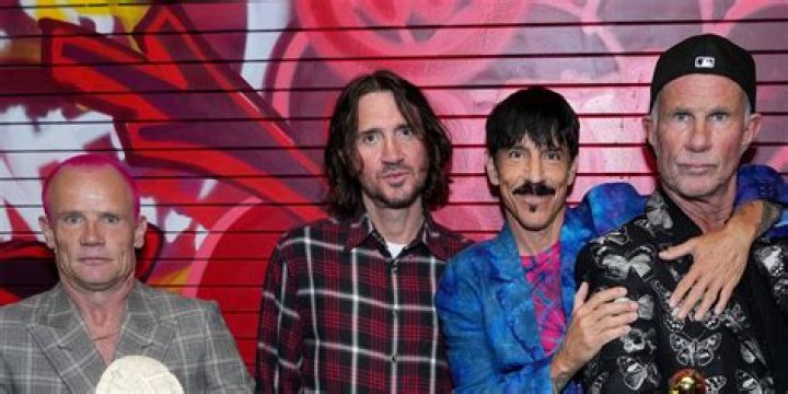 Red Hot Chili Peppers: Girlfriend Age Range And Relationships