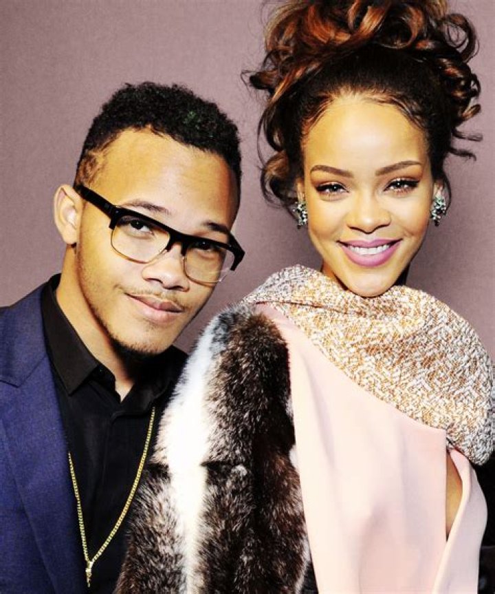 Rihanna And Her Brother Hold Hands Get To Know Rajad Fenty (PHOTO