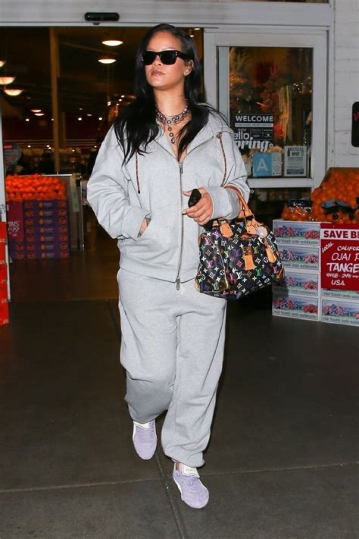 Rihanna goes shopping in Morocco