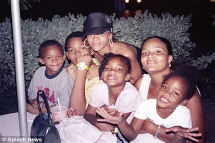 Rihanna Siblings Meet Kandy, Samantha, Jamie, Rorrey, And Rajad TRAN
