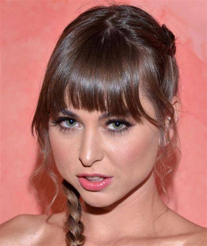 Riley Reid's Instagram, Twitter & Facebook on IDCrawl