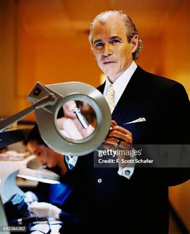 Robert Jarvik Stock Image H410/0099 Science Photo Library