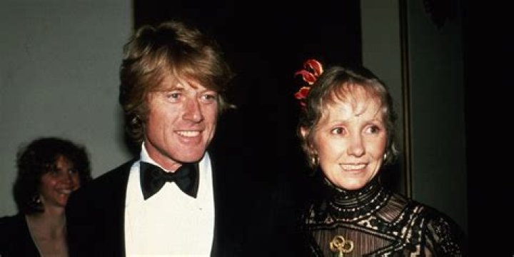 Robert Redford Wed 1st Wife to 'Save His Life' after His Mom's Death