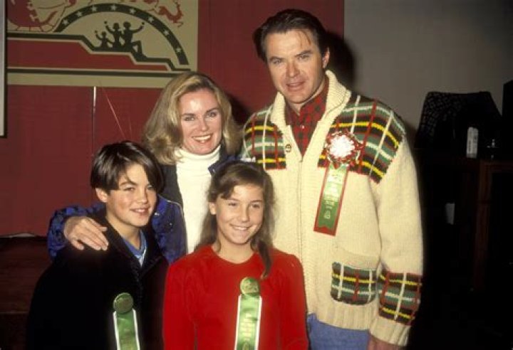 Robert Urich Bio, Age, Height, Career, Relationship, Net Worth, Death