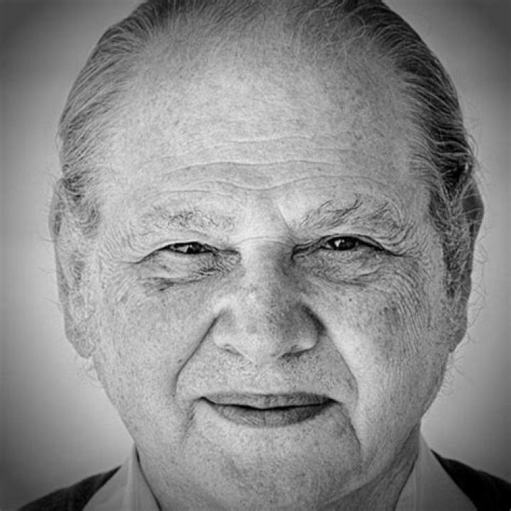 Ronald G. Wayne &raquo; Photo Blog by Rajan Parrikar
