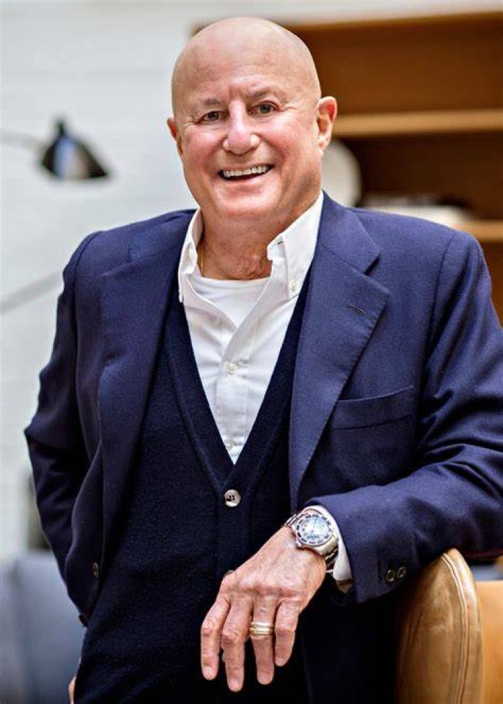 Ronald Perelman, a Mogul With Muscle, Takes Over Carnegie Hall The