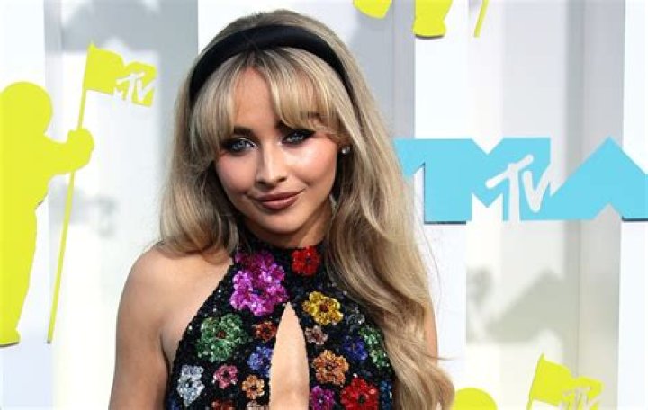 Sabrina Carpenter Flaunts Epic Abs In A CutOut Dress In VMAs Pics
