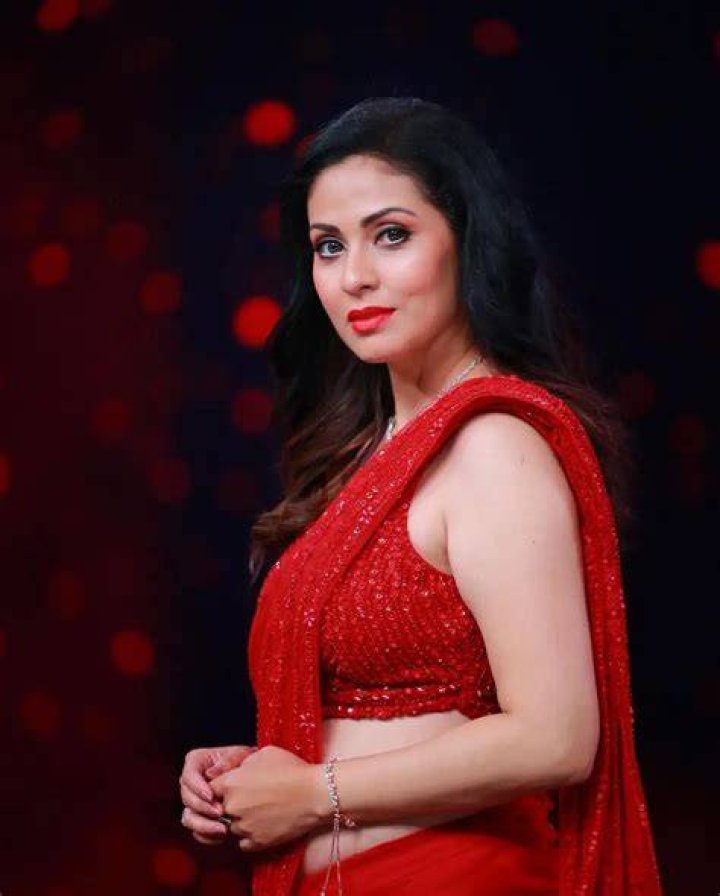 Sadha Latest PhotoShoot Spicy Images HD IMAGES