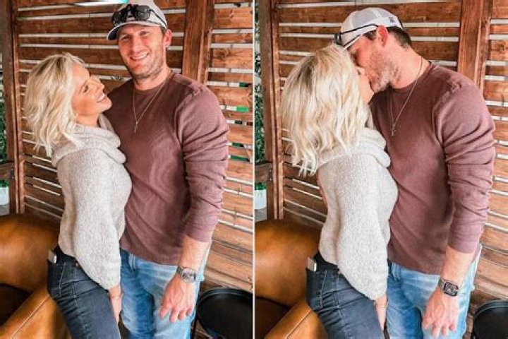 Savannah Chrisley goes Instagramofficial with boyfriend and murder