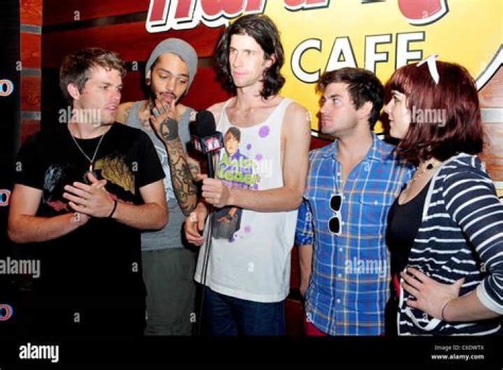 Sean Foreman Y100 meet and greet event held at the Seminole Hard