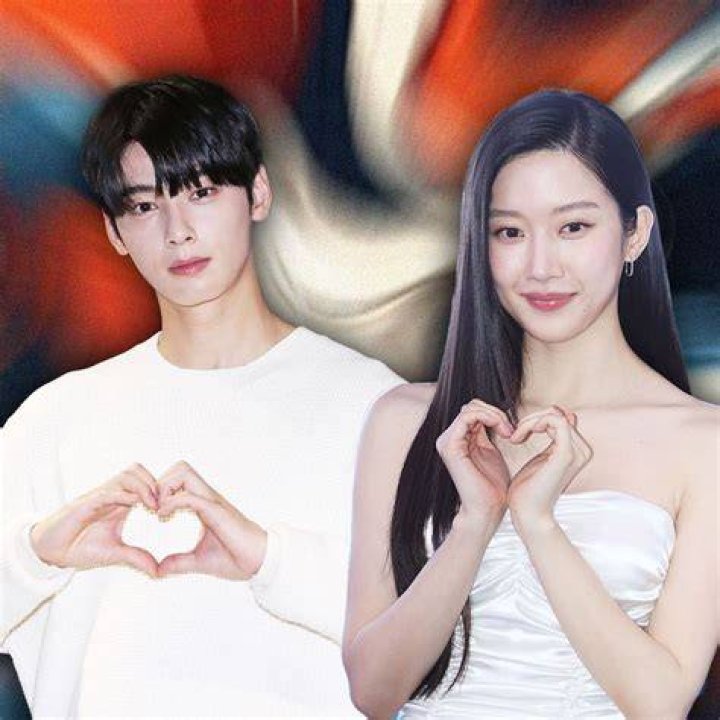 Sejeong Tunjukkan Kedekatan Dengan Cha Eun Woo Di Instagram