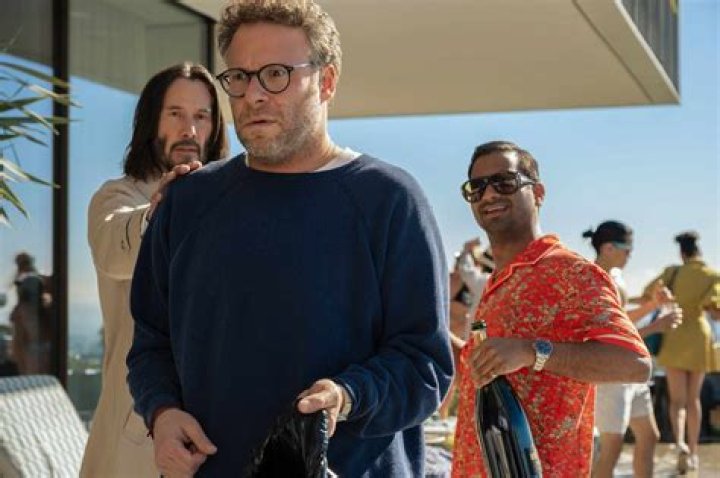 Seth Rogen & His Wife Lauren Miller Live A "Normal& CelebNest