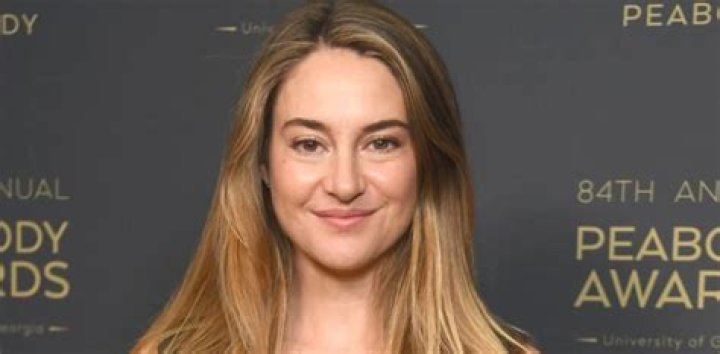 Shailene Woodley body measurements height and weights