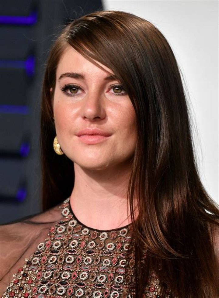 Shailene Woodley shares photo of baby feet & has fans speculating if