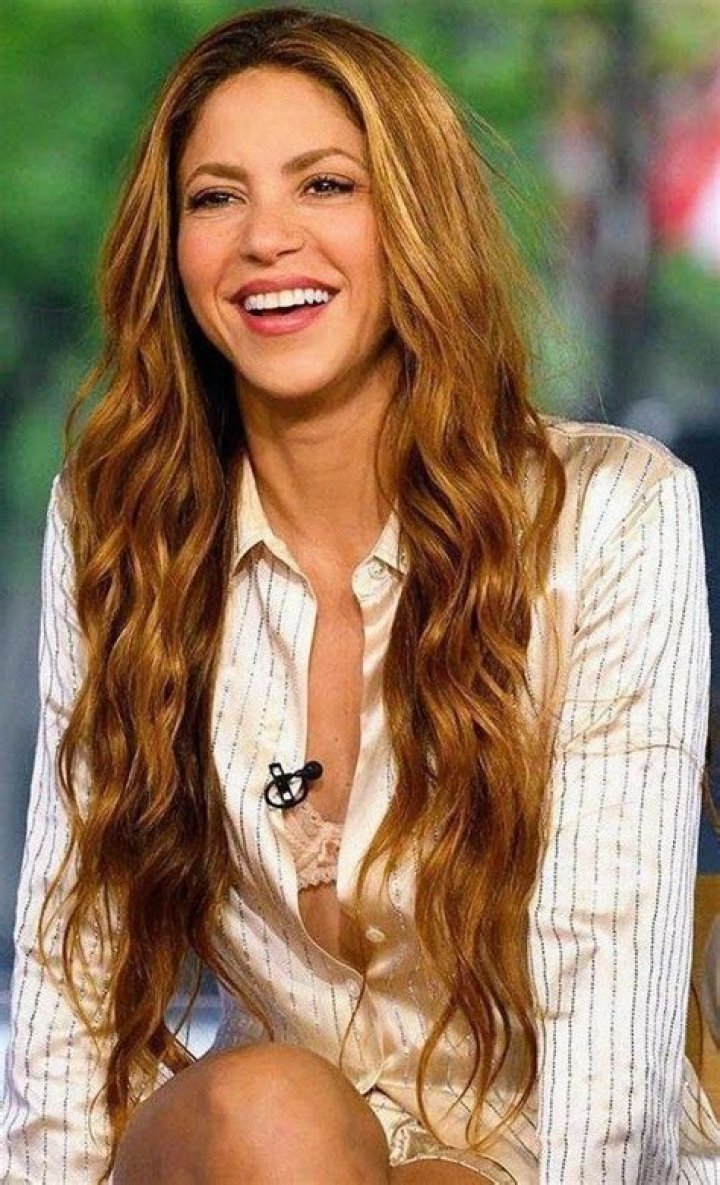 Shakira HairstyleHair Colors Shakira, Shakira hair, Shakira young