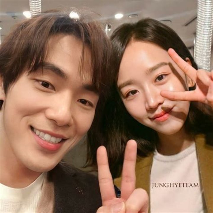 Shin Hye Sun And Kim Jung Hyun&rsquo;s Dynamic Begins To Change In &ldquo;Mr. Queen