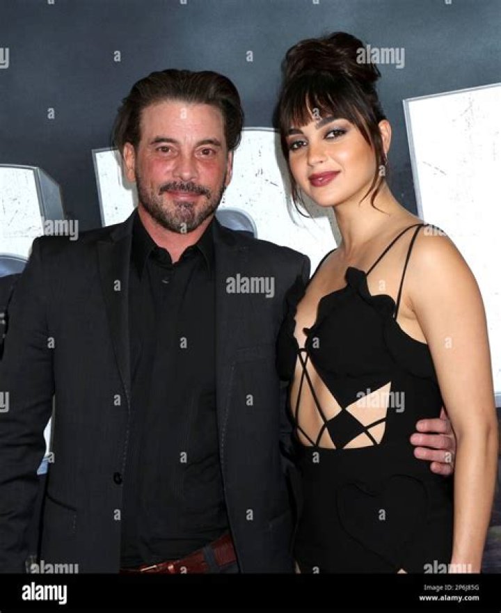 Skeet Ulrich Relationship Status, Wife, Children, Net Worth, Now